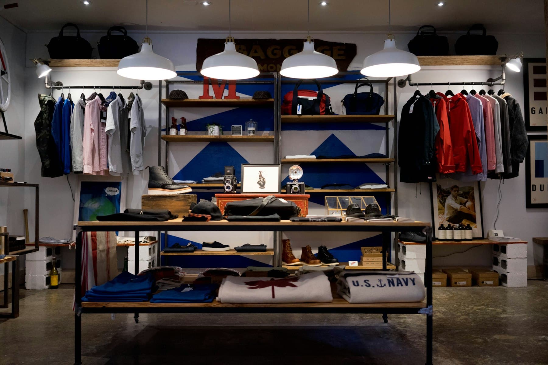 Single-story commercial retail